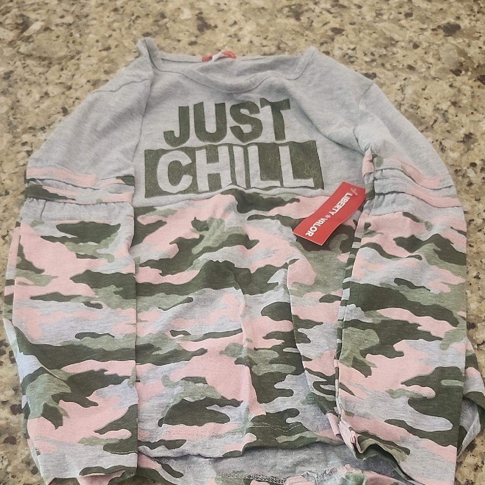 Urban Pipeline Gray and Pink Camo 'Just Chill' Long Sleeve Tee